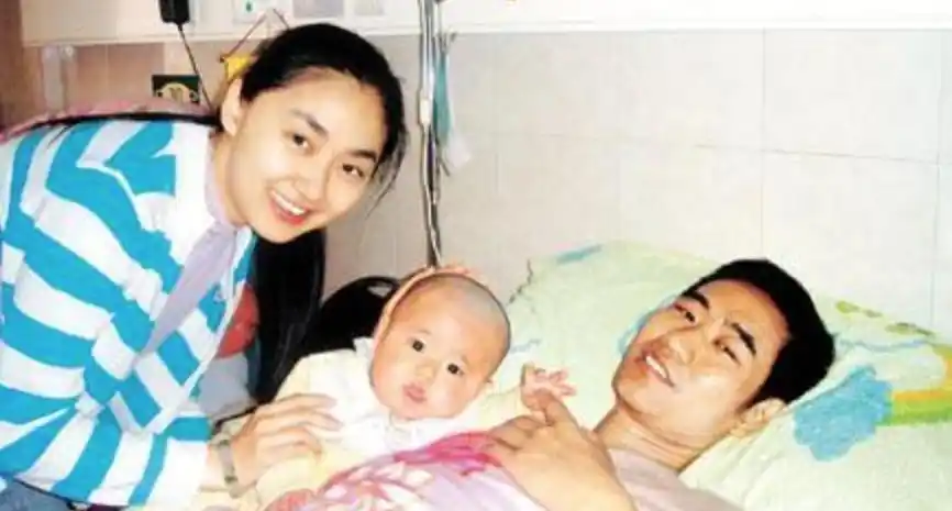 邢丹 夫妻 慈善事业_丛飞-100位新中国成立以来感动中国人物_丛飞 感动中国 爱心人士