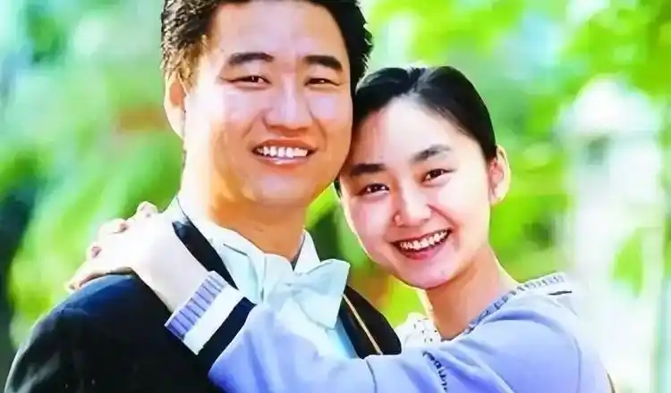 邢丹 夫妻 慈善事业_丛飞 感动中国 爱心人士_丛飞-100位新中国成立以来感动中国人物
