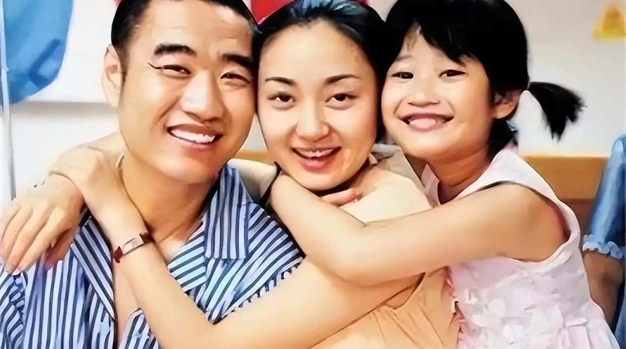 邢丹 夫妻 慈善事业_丛飞-100位新中国成立以来感动中国人物_丛飞 感动中国 爱心人士